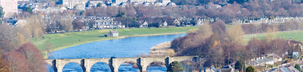 cityscape of Aberdeen showing the river and city
